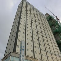 23階建の高層ホテルです。