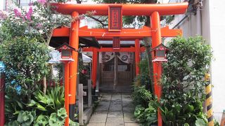 小さな神社です