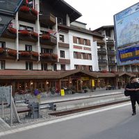 インターラーケンからの列車を降りる