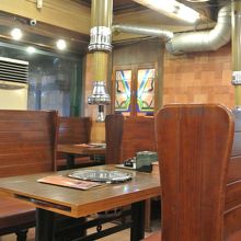 ゆったりした店内