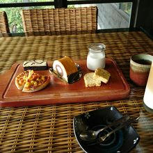 台湾の温泉地でほっこりアフタヌーンティ、足湯もあります。