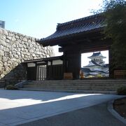 白亜の富山城は富山市のシンボル