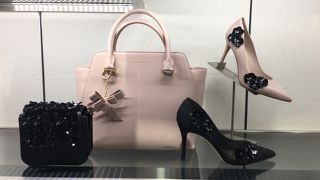 シンガポール発のオシャレ靴屋、チャールズアンドキース☆