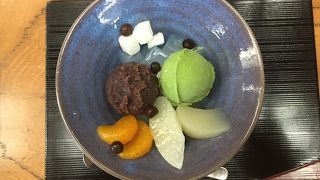 山形県新庄市にある甘味処．お店の内装も凝っていてお洒落です．