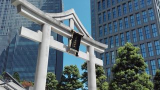 新しめの立派な神社