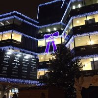 ホテル横のショッピングモール