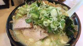 あっさり系の味噌ラーメン店です。