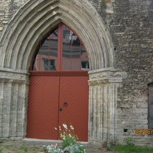 古さを感じさせる建物です。