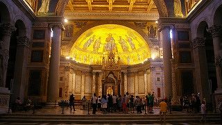 4大聖堂の一つ。今年は聖なる扉が開いている