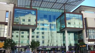 便利なショッピングモール