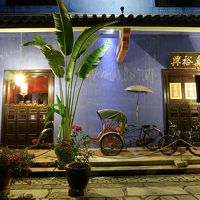 夜はライトアップされ、幻想的な美しさ！