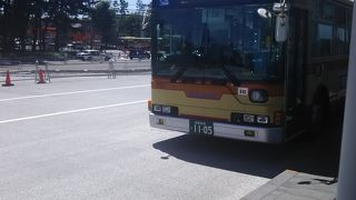 神奈川の密集地を走る路線バスなので、昼間はいつもこんでいるようになりました。