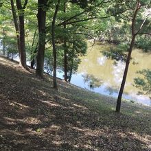 石垣ではなく土塁