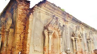 ヤタナーシンメ　パゴダ