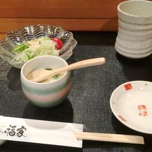 カウンター席にて