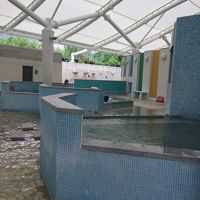 一応屋根ありますが野外なんで寒い