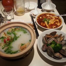 鮑のお粥、マーボー豆腐で一杯