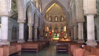 ステンドグラスが印象的