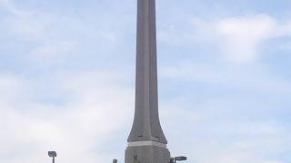 インドシナ仏軍との紛争の犠牲者の慰霊塔