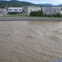 無加川が増水中