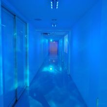 名水トンネルを抜けて見学ゾーンへ