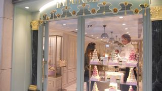 ラデュレ (ランドマーク店)