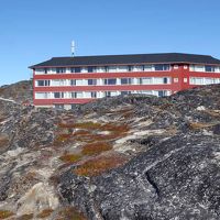 高台に建つ眺めの良いホテル