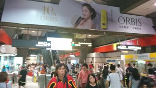 士林夜市へ行くなら