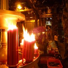 参拝そっちのけで装飾を見る！