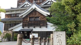 復元された天守閣