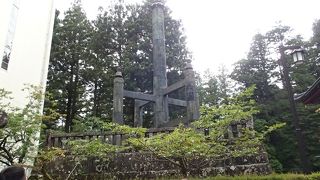 徳川家光の意向で作られた、相輪棟。　突き出た上部には鐘形の風鐸が