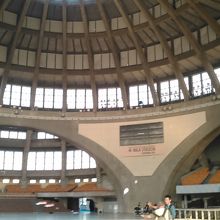 人との大きさ比べ