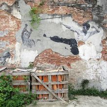 けっこう裏道にもあったりします