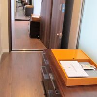 隣の部屋への廊下
