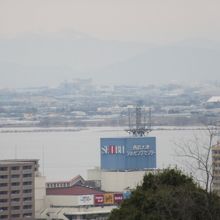 琵琶湖を望む良好なロケーションです。