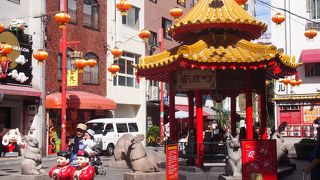 南京町の中央部にある