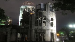 夜の原爆ドーム