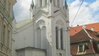 白亜の教会です。