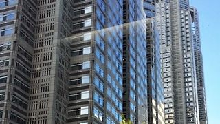 巨大な高層ビル