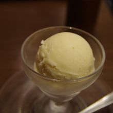 口直しにぴったり、栗味アイス200円