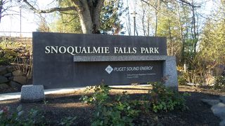 うーん　【Snoqualmie Falls Park】