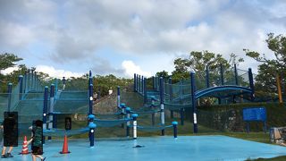 沖縄の海をテーマにしたネット遊具