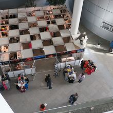 お土産ブースを上から見たところ