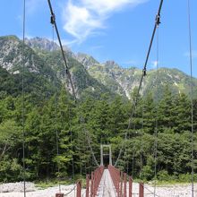 途中のつり橋