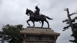 駐車場渋滞にご注意下さい。