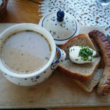 ジューレック。酸味がくせになりそう。