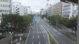 千葉駅前の大通りです。