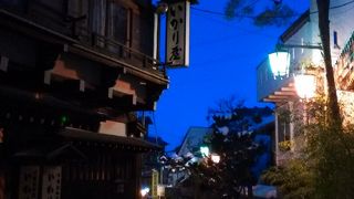 情緒ある小さな小さな温泉街