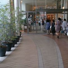 綺麗なエントランス