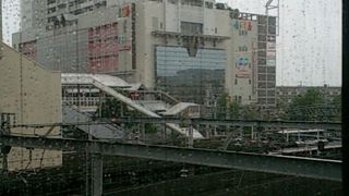 比較的空いている